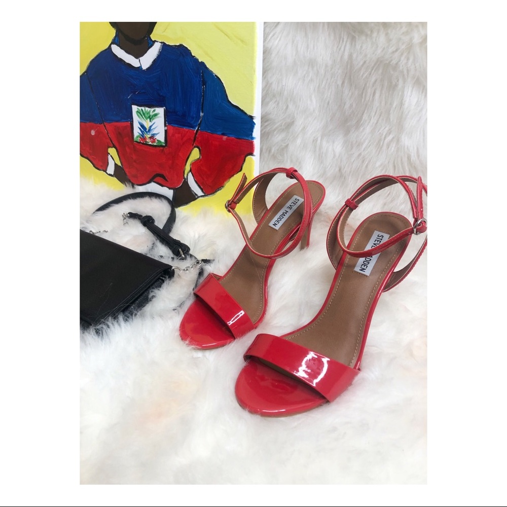 🌶STEVE MADDEN PATENT LEATHER SHOES 👠